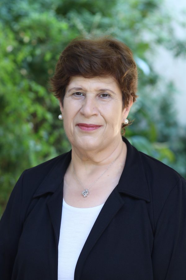 https://khadija.almakassed.edu.lb/wp-content/uploads/2022/11/Randa-Chokeir-2.jpg